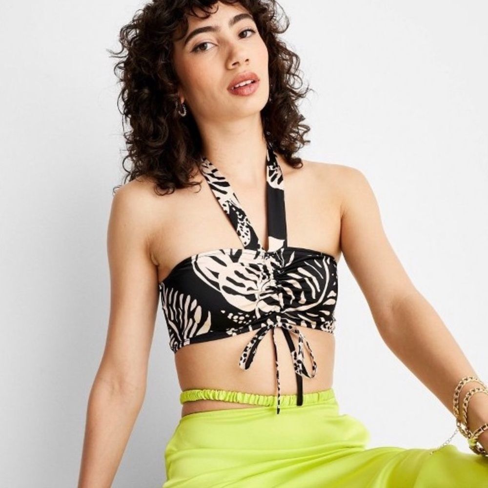 NWT Future Collective X Alani Noelle Botanical Halter Tie-Front Crop Top Sz M
